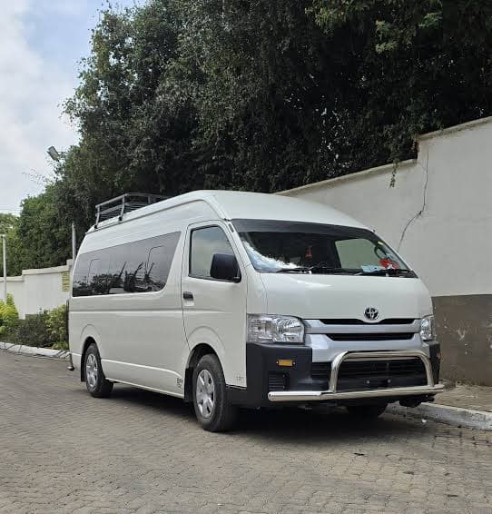 Hiace Safari Van